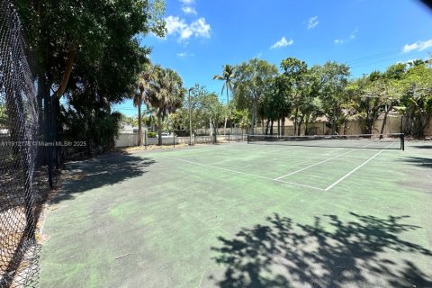 Condo in Fort Lauderdale, Florida, 2 bedrooms  № 1968161 - photo 16