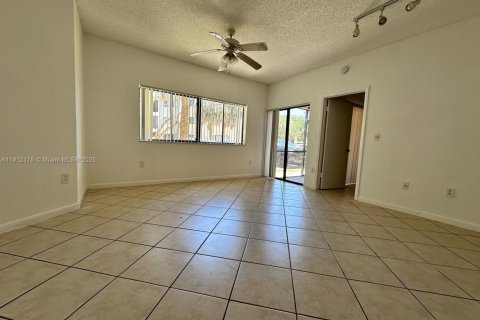 Condo in Fort Lauderdale, Florida, 2 bedrooms  № 1968161 - photo 4
