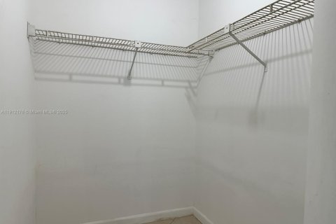 Condo in Fort Lauderdale, Florida, 2 bedrooms  № 1968161 - photo 7