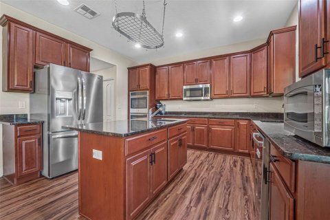 House in DeLand, Florida 6 bedrooms, 365.29 sq.m. № 2131663 - photo 14