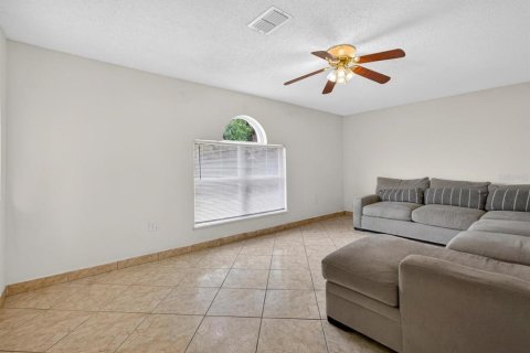 House in Clermont, Florida 4 bedrooms, 197.7 sq.m. № 2206784 - photo 19