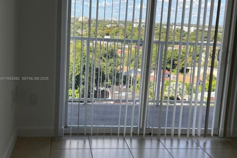 Copropriété à louer à Miami, Floride: 2 chambres, 72.84 m2 № 1999924 - photo 4