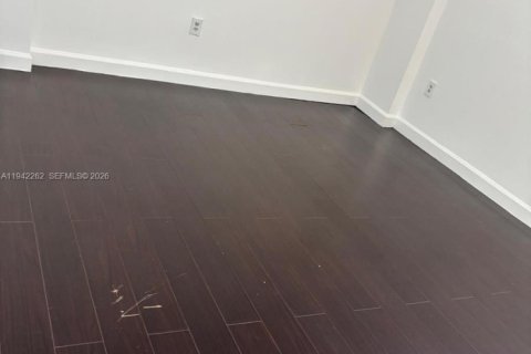 Copropriété à louer à Miami, Floride: 2 chambres, 72.84 m2 № 1999924 - photo 9