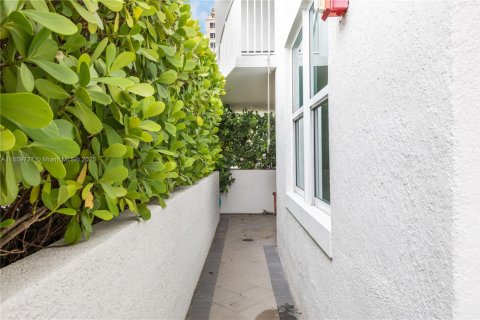 Copropriété à louer à Miami, Floride: 2 chambres, 105.35 m2 № 1957551 - photo 22