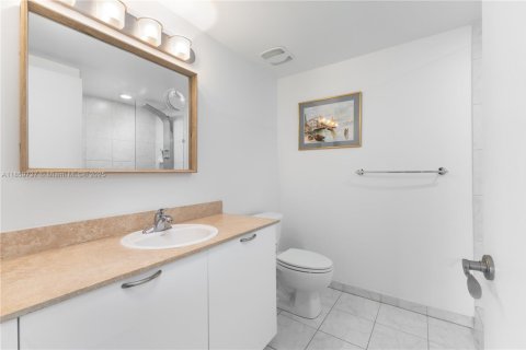 Copropriété à louer à Miami, Floride: 2 chambres, 105.35 m2 № 1957551 - photo 20