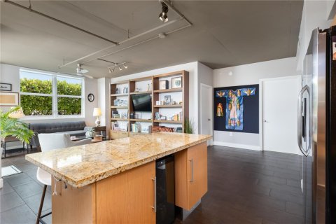 Copropriété à louer à Miami, Floride: 2 chambres, 105.35 m2 № 1957551 - photo 10