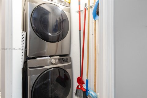 Copropriété à louer à Miami, Floride: 2 chambres, 105.35 m2 № 1957551 - photo 16