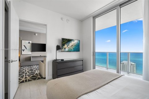Condo in Hollywood, Florida, 3 bedrooms  № 1828338 - photo 21