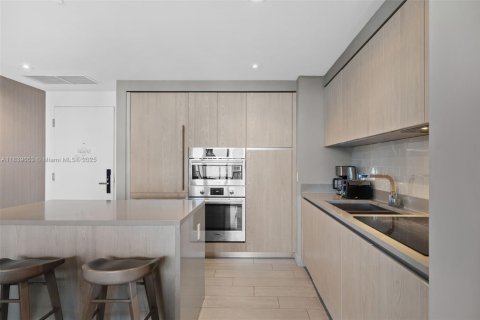 Condo in Hollywood, Florida, 3 bedrooms  № 1828338 - photo 7