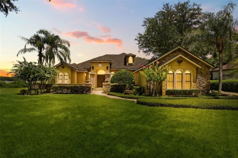 House in Sanford, Florida 4 bedrooms, 310.29 sq.m. № 2199435