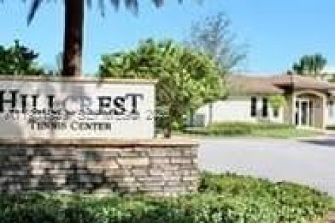 Condo in Hollywood, Florida, 1 bedroom  № 2043197 - photo 3