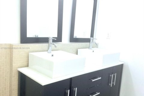 Copropriété à vendre à Miami, Floride: 2 chambres, 166.2 m2 № 1930972 - photo 22