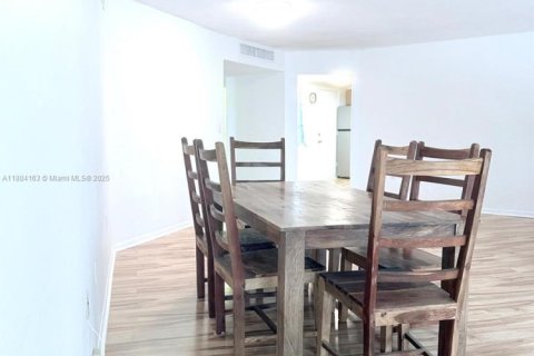 Copropriété à vendre à Miami, Floride: 2 chambres, 166.2 m2 № 1930972 - photo 7