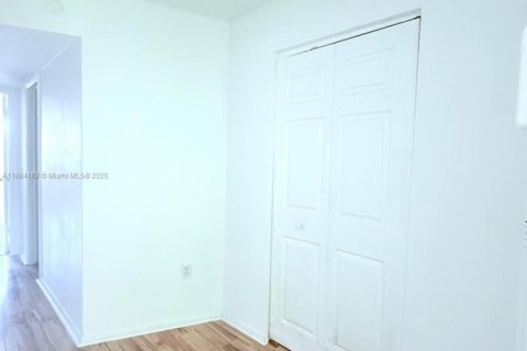 Copropriété à vendre à Miami, Floride: 2 chambres, 166.2 m2 № 1930972 - photo 2