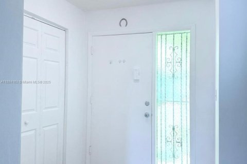 Copropriété à vendre à Miami, Floride: 2 chambres, 166.2 m2 № 1930972 - photo 3