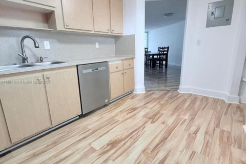 Copropriété à vendre à Miami, Floride: 2 chambres, 166.2 m2 № 1930972 - photo 12