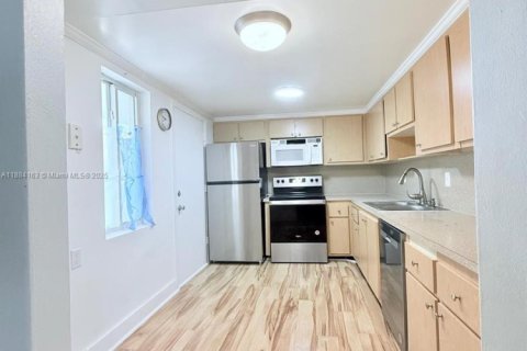 Copropriété à vendre à Miami, Floride: 2 chambres, 166.2 m2 № 1930972 - photo 1