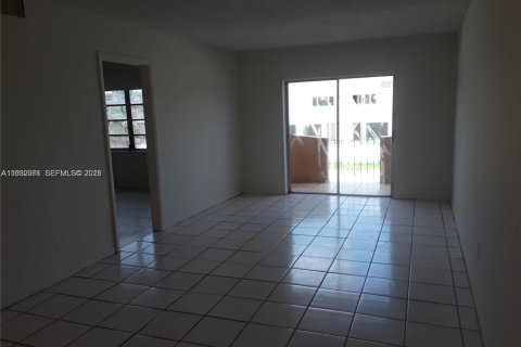 Снять в аренду квартиру в Хайалиа, Флорида 1 спальня, 61.32м2, № 1990775 - фото 5