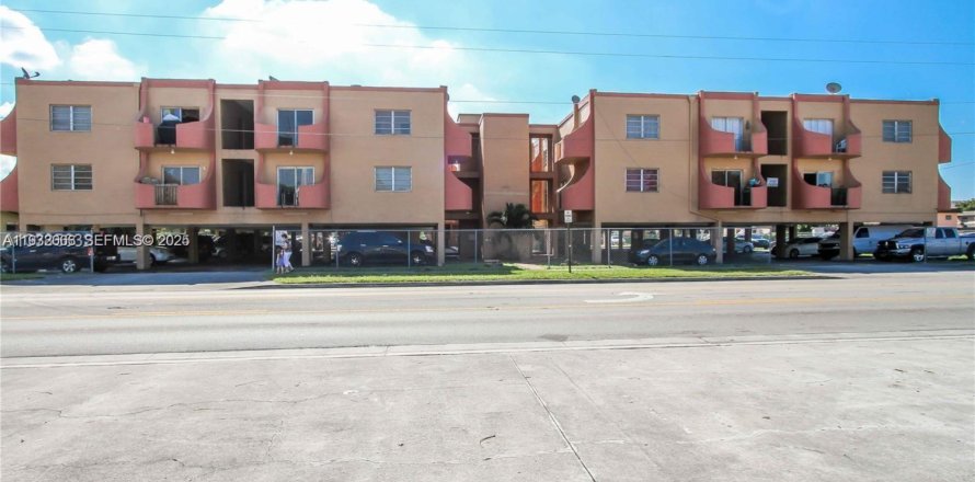 Квартира в Хайалиа, Флорида 1 спальня, 61.32м2 № 1990775