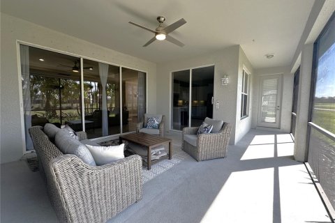 House in Punta Gorda, Florida 4 bedrooms, 238.94 sq.m. № 1812999 - photo 2