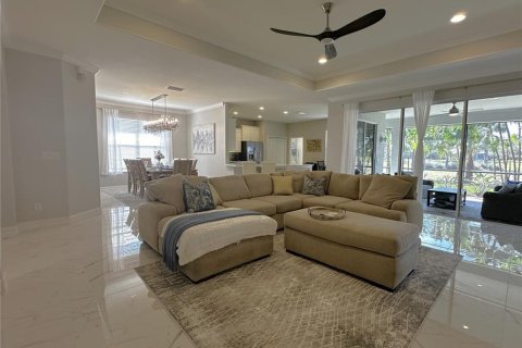 House in Punta Gorda, Florida 4 bedrooms, 238.94 sq.m. № 1812999 - photo 10