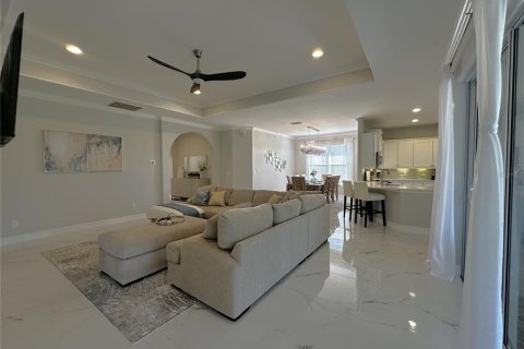 House in Punta Gorda, Florida 4 bedrooms, 238.94 sq.m. № 1812999 - photo 11