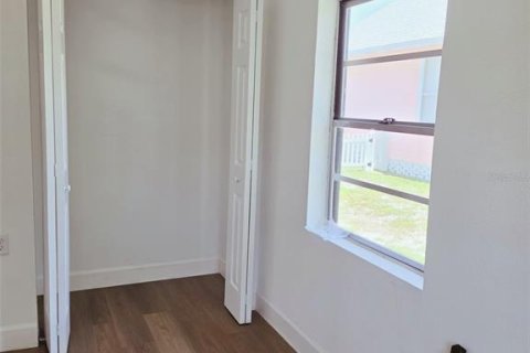 Duplex in Tarpon Springs, Florida 3 bedrooms, 135.27 sq.m. № 2209981 - photo 18