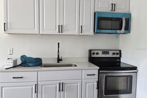 Duplex in Tarpon Springs, Florida 3 bedrooms, 135.27 sq.m. № 2209981 - photo 25