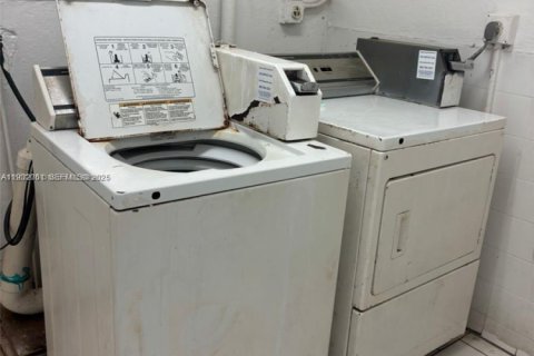 Condominio en venta en Hollywood, Florida, 2 dormitorios, 81.94 m2 № 1990581 - foto 29