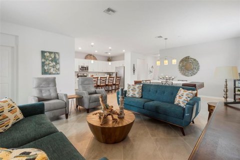 Villa ou maison à vendre à Punta Gorda, Floride: 4 chambres, 186.36 m2 № 1822928 - photo 11