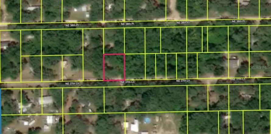 Land in Silver Springs Shores, Florida № 2162899