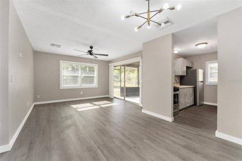 House in Gainesville, Florida 3 bedrooms, 87.79 sq.m. № 1856712 - photo 8