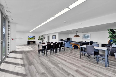 Condo in North Miami Beach, Florida, 2 bedrooms  № 1700386 - photo 22