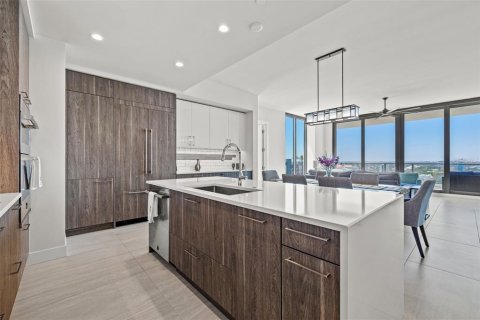 Condominio en venta en Saint Petersburg, Florida, 2 dormitorios, 154.5 m2 № 1734552 - foto 5