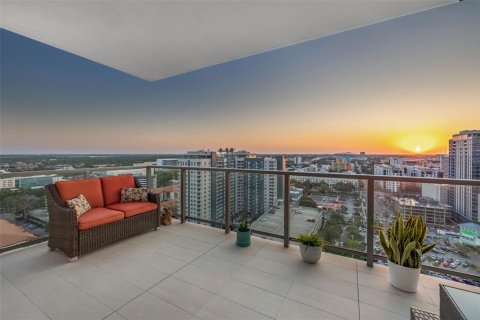 Condominio en venta en Saint Petersburg, Florida, 2 dormitorios, 154.5 m2 № 1734552 - foto 28