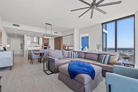 Condominio en venta en Saint Petersburg, Florida, 2 dormitorios, 154.5 m2 № 1734552 - foto 10