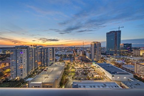 Condominio en venta en Saint Petersburg, Florida, 2 dormitorios, 154.5 m2 № 1734552 - foto 29