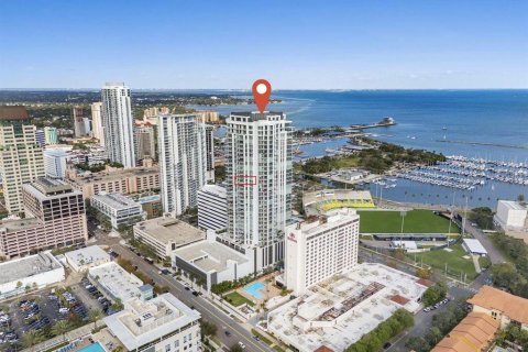 Condominio en venta en Saint Petersburg, Florida, 2 dormitorios, 154.5 m2 № 1734552 - foto 2