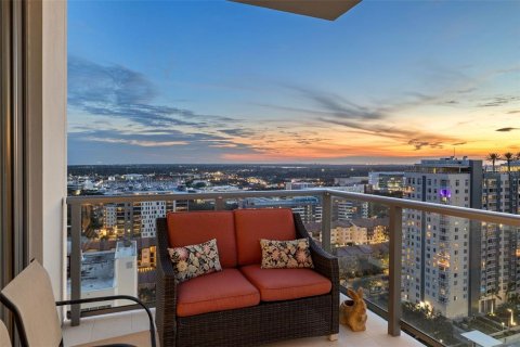 Condominio en venta en Saint Petersburg, Florida, 2 dormitorios, 154.5 m2 № 1734552 - foto 25