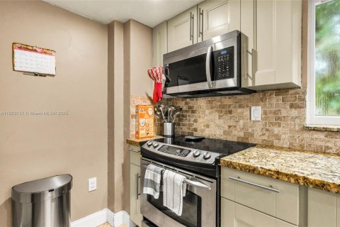 Adosado en venta en Davie, Florida, 3 dormitorios, 171.68 m2 № 1788822 - foto 16