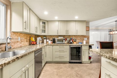 Adosado en venta en Davie, Florida, 3 dormitorios, 171.68 m2 № 1788822 - foto 18
