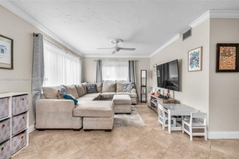 Adosado en venta en Davie, Florida, 3 dormitorios, 171.68 m2 № 1788822 - foto 7