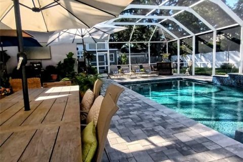 Casa en venta en Tampa, Florida, 3 dormitorios, 201.32 m2 № 1597756 - foto 18