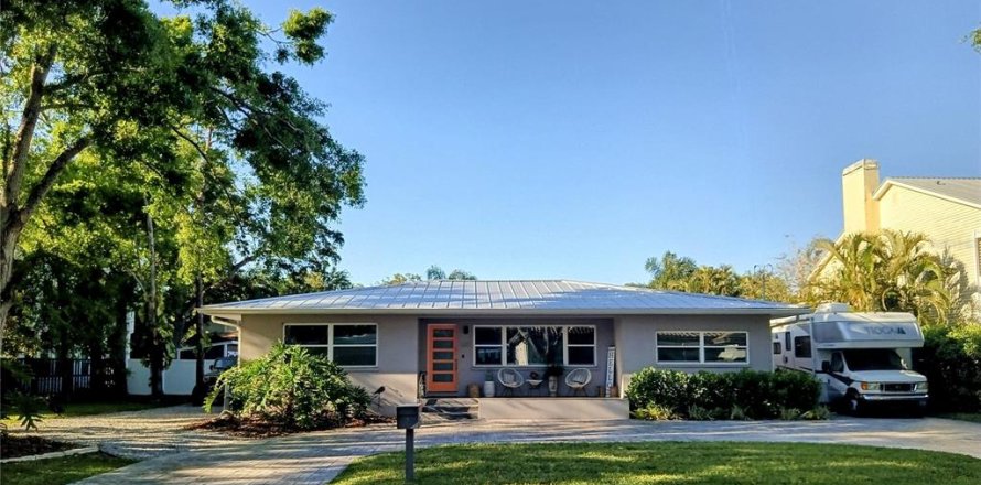 Casa en Tampa, Florida 3 dormitorios, 201.32 m2 № 1597756