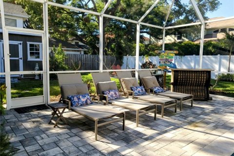 Casa en venta en Tampa, Florida, 3 dormitorios, 201.32 m2 № 1597756 - foto 13