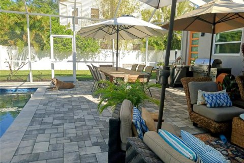 Casa en venta en Tampa, Florida, 3 dormitorios, 201.32 m2 № 1597756 - foto 17