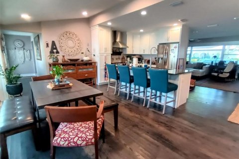 Casa en venta en Tampa, Florida, 3 dormitorios, 201.32 m2 № 1597756 - foto 8