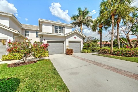 Villa ou maison à vendre à Naples, Floride: 2 chambres, 151.34 m2 № 2042260 - photo 2