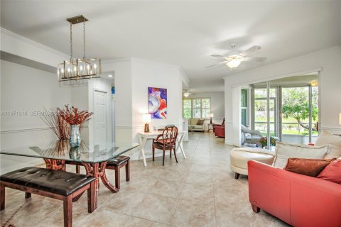 Villa ou maison à vendre à Naples, Floride: 2 chambres, 151.34 m2 № 2042260 - photo 6