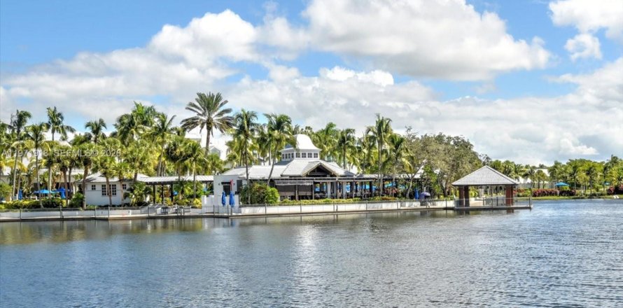 Villa ou maison à Naples, Floride 2 chambres, 151.34 m2 № 2042260